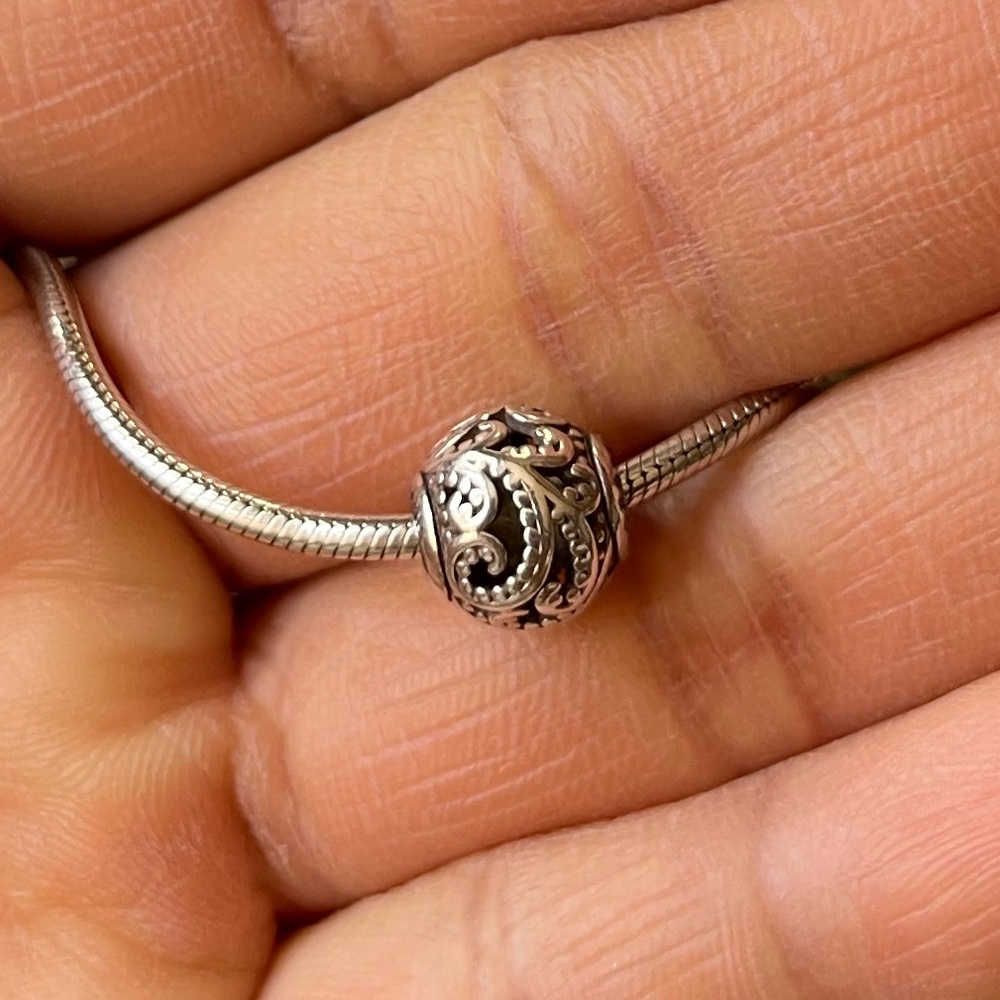Retired Pandora Essence Snake Bracelet w/ 3 Essence Charms EUC - Picture 10 of 13
